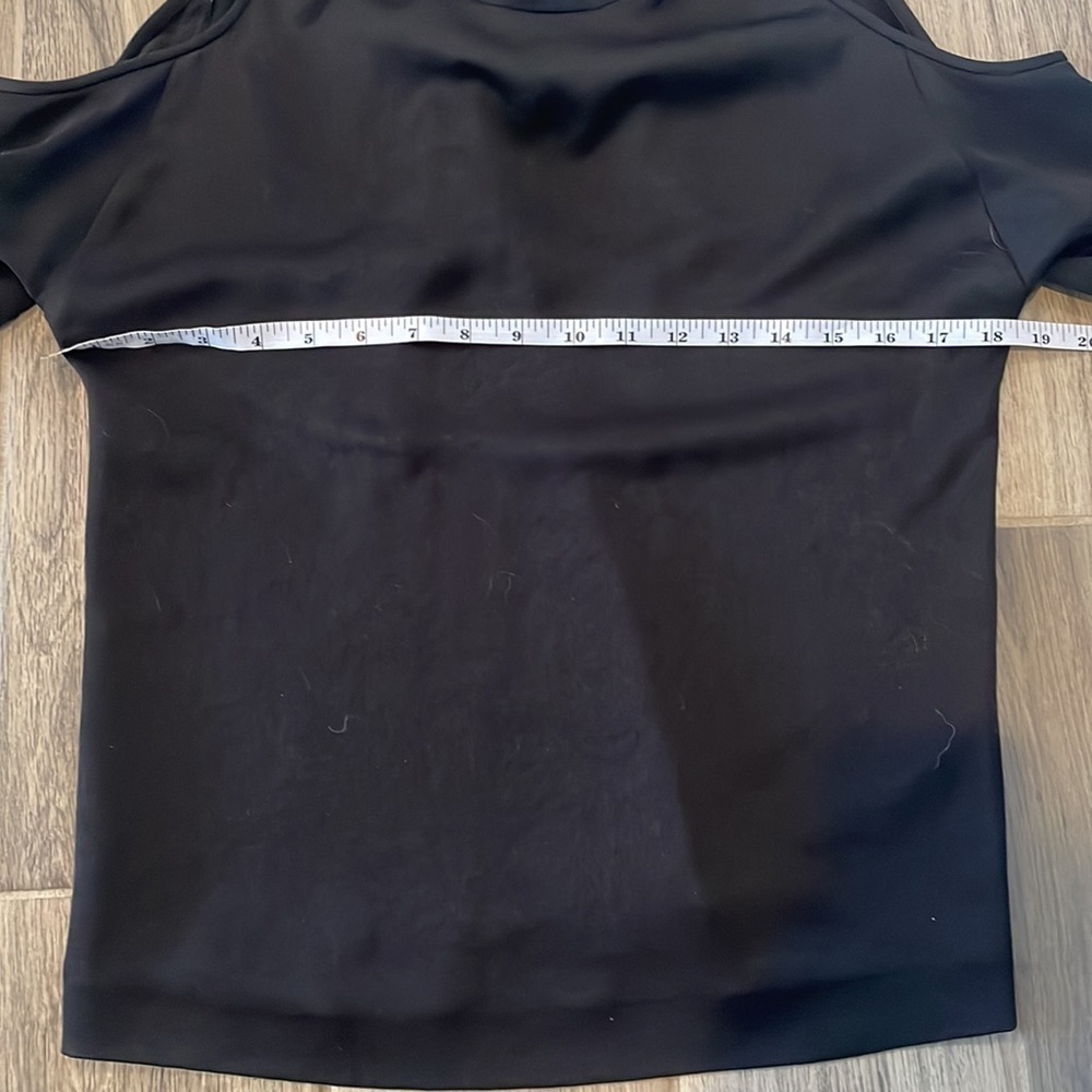 Aritzia Wilfred Cold Shoulder Silk Blouse - Picture 10 of 11